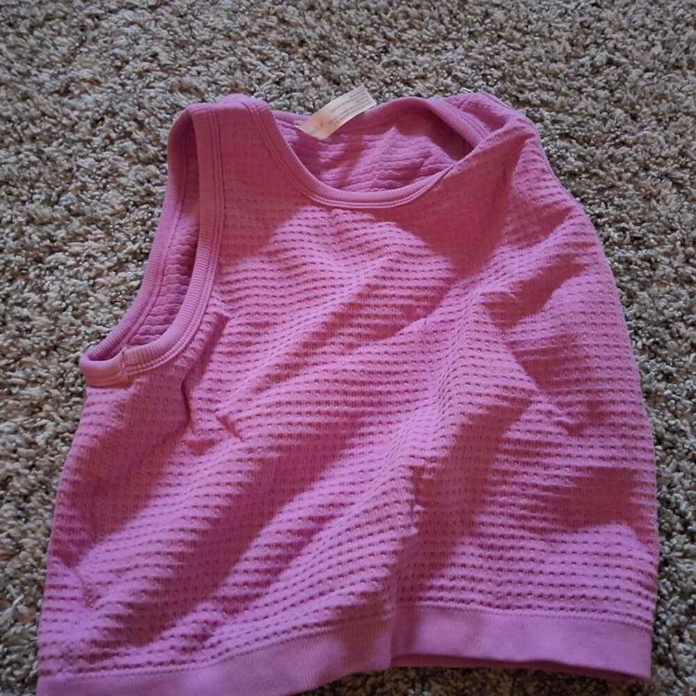 Athletic shirt
